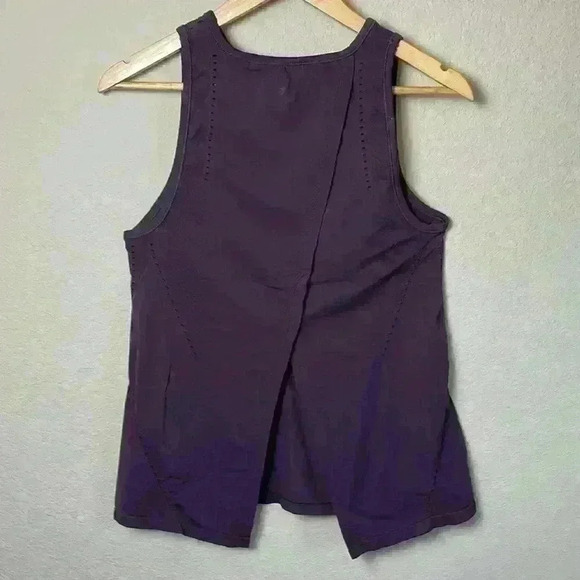 Athleta Foothill Tank in Spiced Cabernet Top Sleeveless Split Back Size XS - Picture 4 of 8